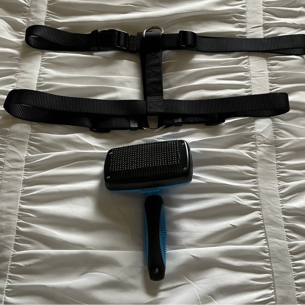 Dog Harness XL & Brush Bundle